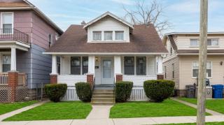 Cozy 2BR Home with Attic - 0