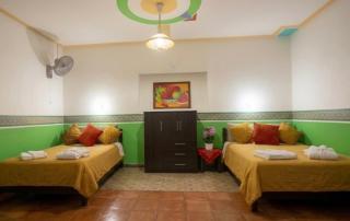 Center Rooms AY - 1