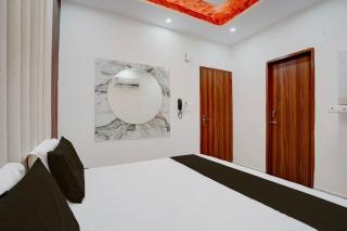 Hotel O Metro Star - 5
