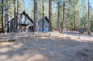 7 Mi to Heavenly Ski Resort: Cozy Tahoe Cabin - 7