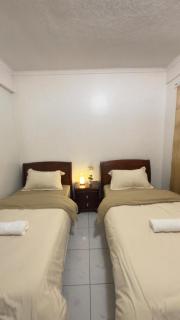 Cozy 2 Bedroom 2 CR with Balcony near Wright Park - 9