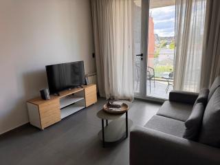 Departamento Talero, Neuquén centro - Cochera cubierta - 2