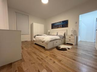 Bright 3BR Upper Duplex with Patio and Free Parking - 8