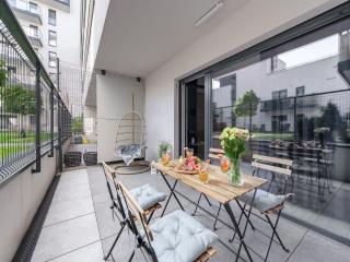 Central Apartment with Terrace - 4