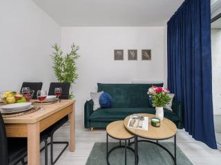 Central Apartment with Terrace - Lodz - 4