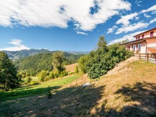Inviting Farmhouse in Appenines with covered swimming pool - 8