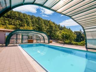 Inviting Farmhouse in Appenines with covered swimming pool - 1
