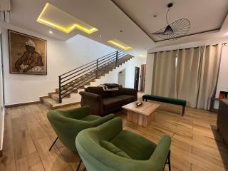 Adjiringanor 3BR - Pool & Gym at Preston Place - 0