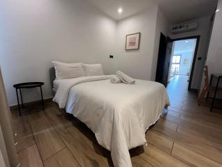 Adjiringanor 3BR - Pool & Gym at Preston Place - 7