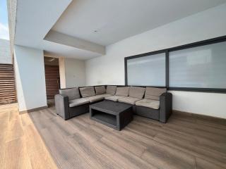 Adjiringanor 3BR - Pool & Gym at Preston Place - 6