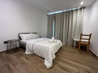 Adjiringanor 3BR - Pool & Gym at Preston Place - 3
