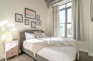 Downtown Chicago 2BR Getaway South Loop Comfort Near McCormick Place, Soldier Field and Grant Park - 5