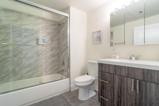 Downtown Chicago 2BR Getaway South Loop Comfort Near McCormick Place, Soldier Field and Grant Park - 1