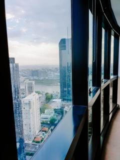 Highend Skytower CBD - 2BR 2BA with Expansive River Views - 6