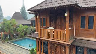 Villa Rosewood Cisarua Puncak Taman Safari - 9