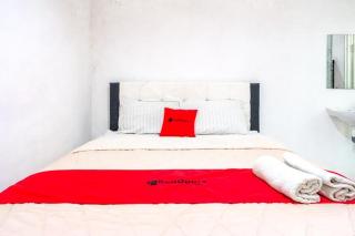 RedDoorz near Eco Green Park Batu - 1