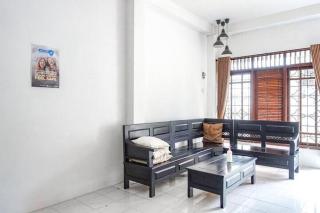 RedDoorz near Eco Green Park Batu - 9