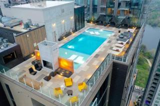 The Natiivo~Heated Rooftop Pool~ 30th Floor DTview - 4