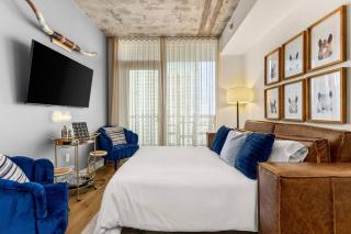 The Natiivo~Heated Rooftop Pool~ 30th Floor DTview - 3