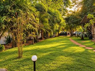 The Green Grove Resort - 5