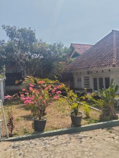 Suryana Homestay - 9