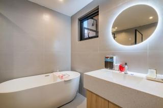 Floral Hotel Beijing Guan Tang Light Luxury Hotel - 6