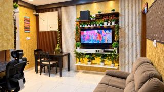 Luxe Fully Furnished 2BHK- Pool - AC - Self Check in - 0