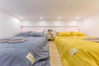 Book and Bed- East Nanjing Road - 1