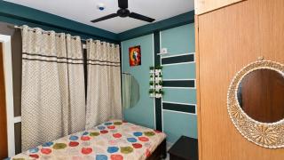 Luxe Fully Furnished 2BHK- Pool - AC - Self Check in - 1