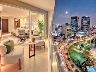 The Sterling Oceanfront Penthouse Lux - 3