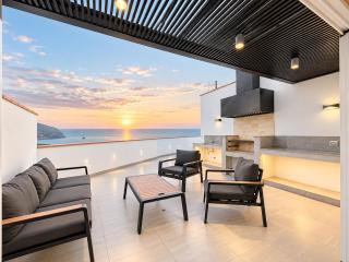The Sterling Oceanfront Penthouse Lux - 6