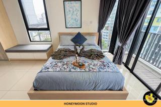 Sinar Rasa Homestay at I-Soho, I-City - 1