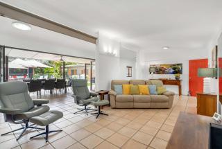 The Last Resort: A Two Pool Luxury Villa - 9