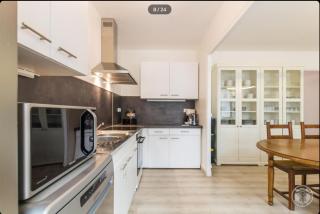 leBel endroit 145m2 , terrain et terrasse de 350m2 au coeur des commerces ,à proximité de la mer et tous services inclus - 5