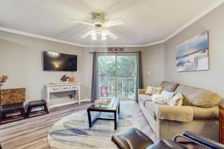 Cozy coastal condo with shared pool beach access and Wifi - Destin - 0