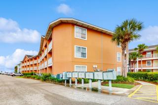 Cozy coastal condo with shared pool beach access and Wifi - Destin - 7