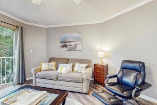 Cozy coastal condo with shared pool beach access and Wifi - Destin - 5