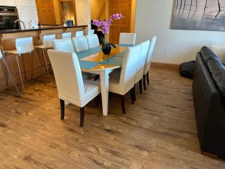 Lake Sammamish Lakefront 2BR with Hot Tub and Peloton - 5