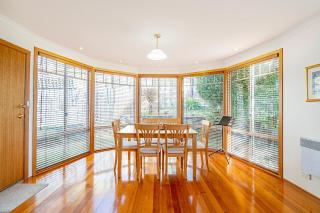 The Hobart Horizon - Panoramic City and River Views - 8