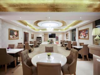 Vienna Hotel Qinghai Yushu Tangfan Avenue - 8