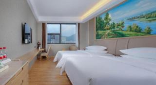 Vienna Hotel Zhuhai Huafashangdu Nanping Science Industrial Park - 1