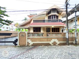 House of Joy, AC 4 Bedroom House, Kaloor - 0