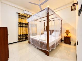 Noonna Beach Hotel - 3