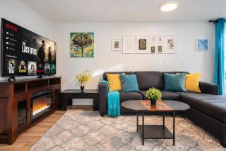 Modern Cozy Suite - Central NW Calgary - 2