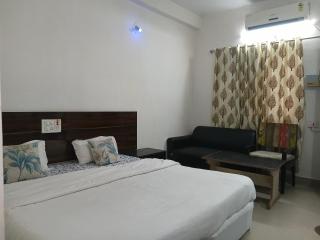 Hotel buddha crown - 1