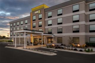 Home2 Suites By Hilton Sheboygan - 7