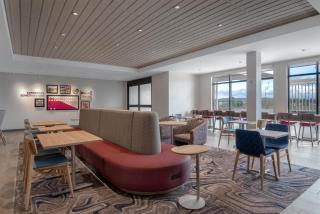 Home2 Suites By Hilton Sheboygan - 2