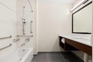 Everhome Suites Huntsville - Research Park - 1