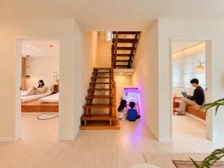 Seomyeon,Busan,3mins walk from Jeonpo Station,Large room for 10, 20 mins to Nampo, Gwangalli , 30 minutes to Haeundae,Long stay discounts, Family trip - 4