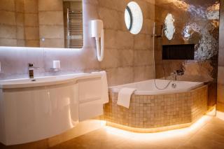 Celly Hotel - 4